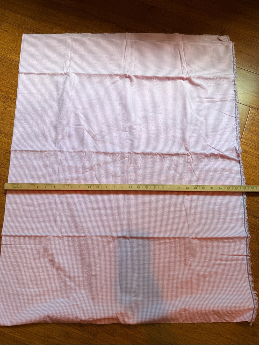 2 yds Light Pink Seersucker Fabric - Classic Texture - Picture 4 of 4